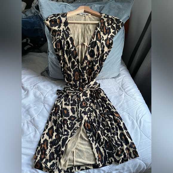 Diane Von Furstenberg DVF Wrap Dress Leopard Print - Picture 2 of 5